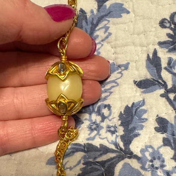 Julie Vos Elegant Gold and Cream Beaded Necklace - Picture 3 of 3